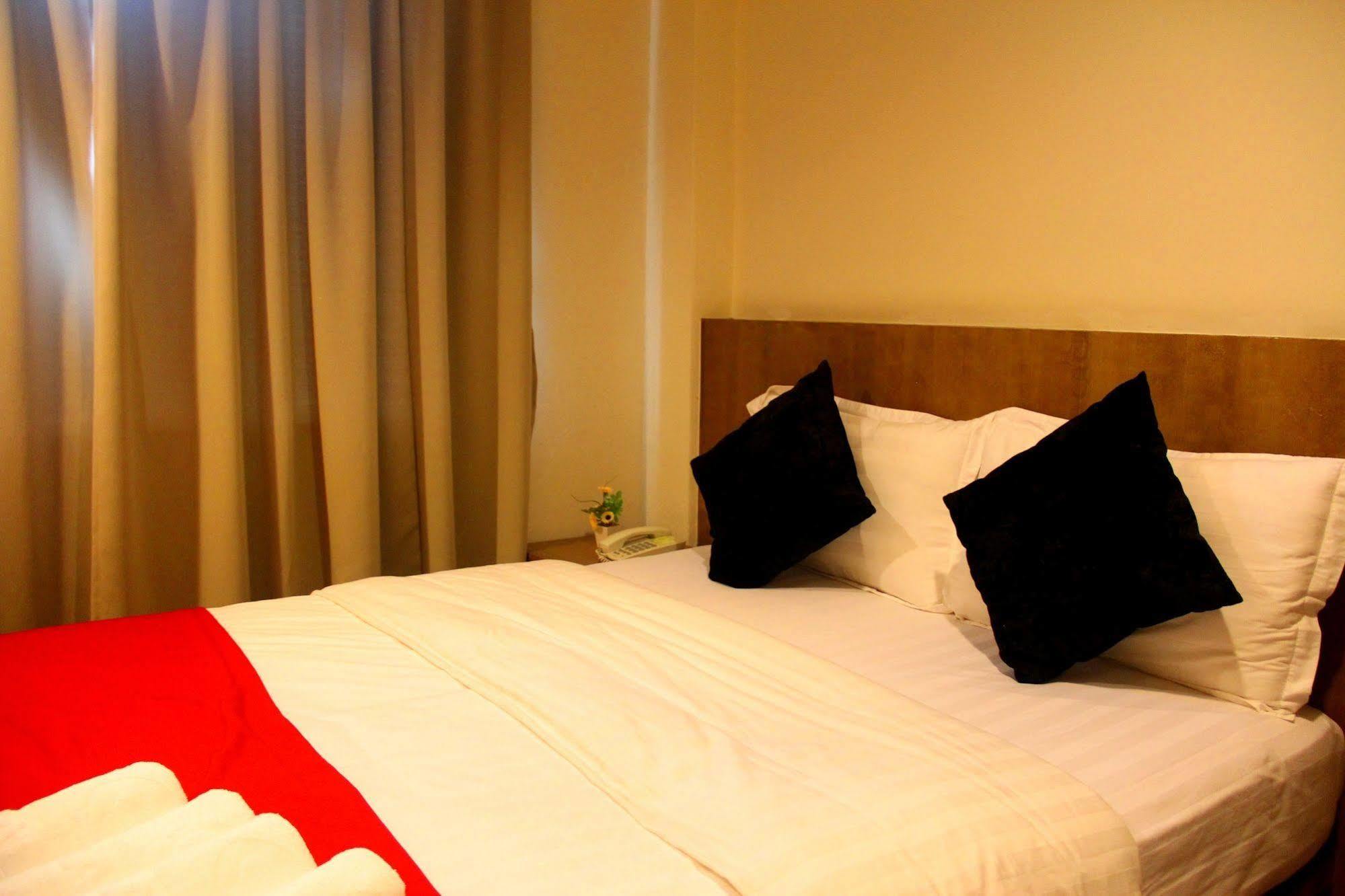 906 Hotel Melaka Raya Екстер'єр фото