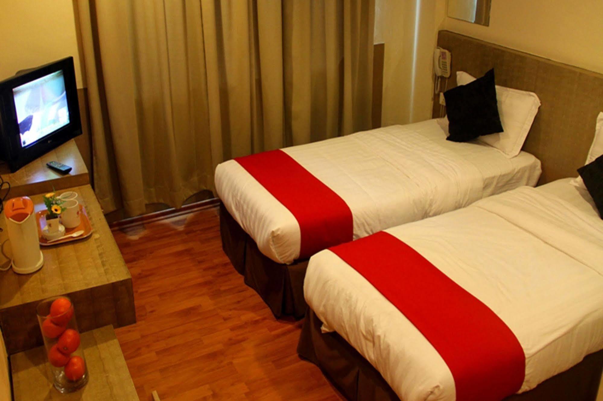 906 Hotel Melaka Raya Екстер'єр фото